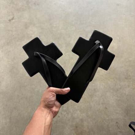cross flops - signature flip flop design